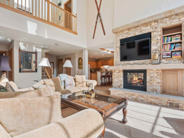 Four Bedroom Ski Rental Sleeps 10 Guests